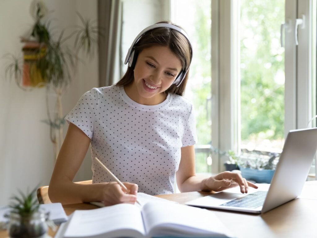 Cours de français général en ligne avec exercices écrits